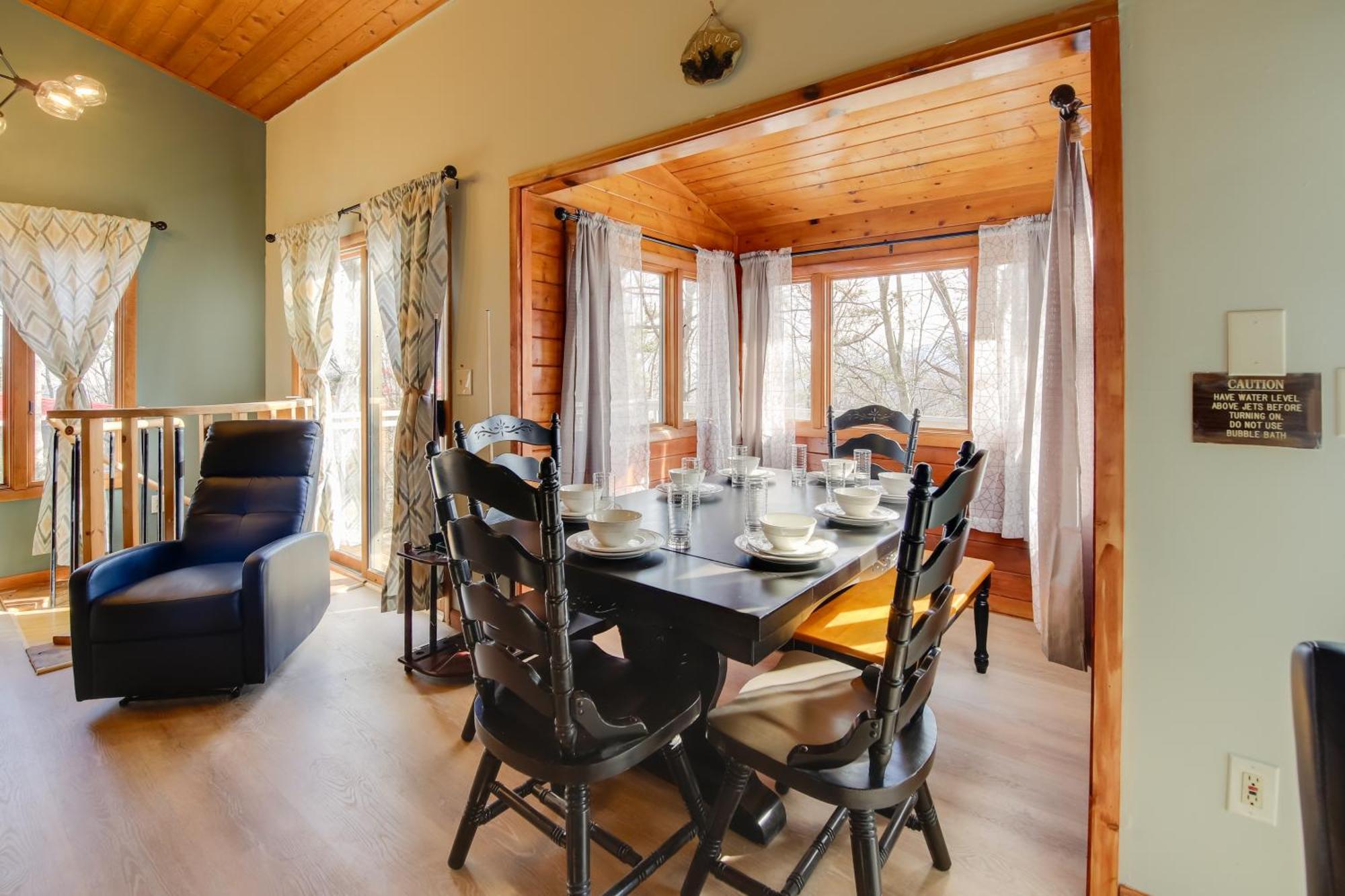 Gatlinburg Mountain Cabin With Hot Tub, Deck And Games Buitenkant foto